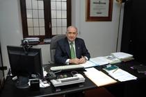 Imagen El rector de la Universidad de Oviedo, Vicente Gotor, ingresa en la...