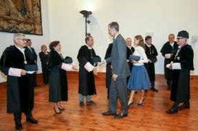 Imagen El rector Santiago García Granda asiste a la inauguración del curso...
