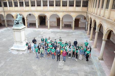 Voluntarios y voluntarias EBAU web