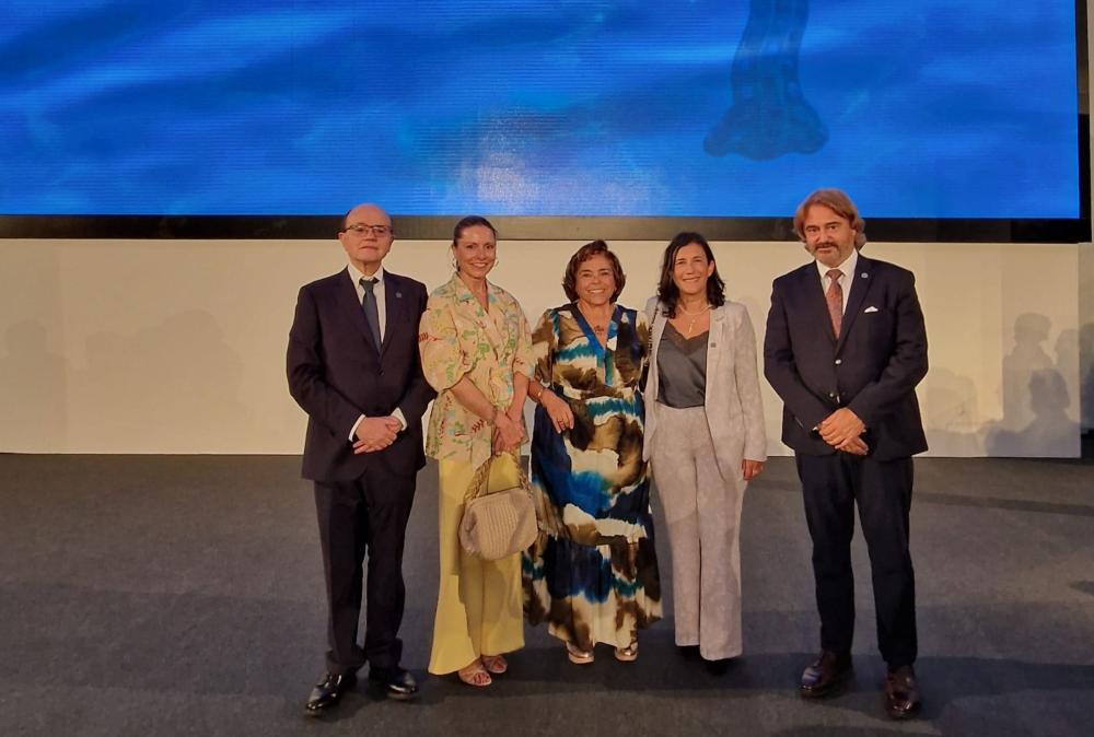 Imagen La catedrática emérita de la Universidad de Oviedo Adonina Tardón recibe la Medalla de Asturias