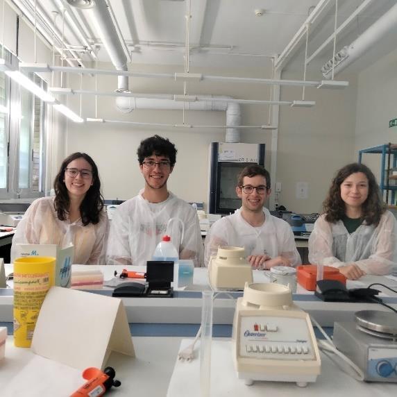 Imagen Un estudiante de la Universidad de Oviedo recibe la medalla de plata en la Olimpiada Iberoamericana de Biología