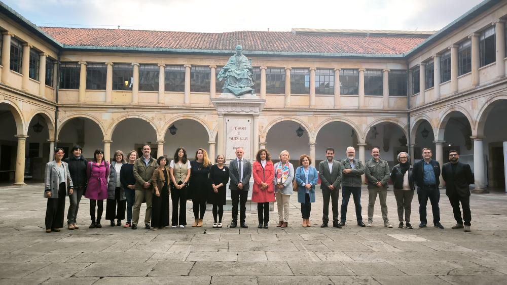 Imagen Les universidaes del G-9 cavilguen n'Uviéu sobro los nuevos retos de la LOSU en materia d'estensión universitaria y la so implicación col territoriu