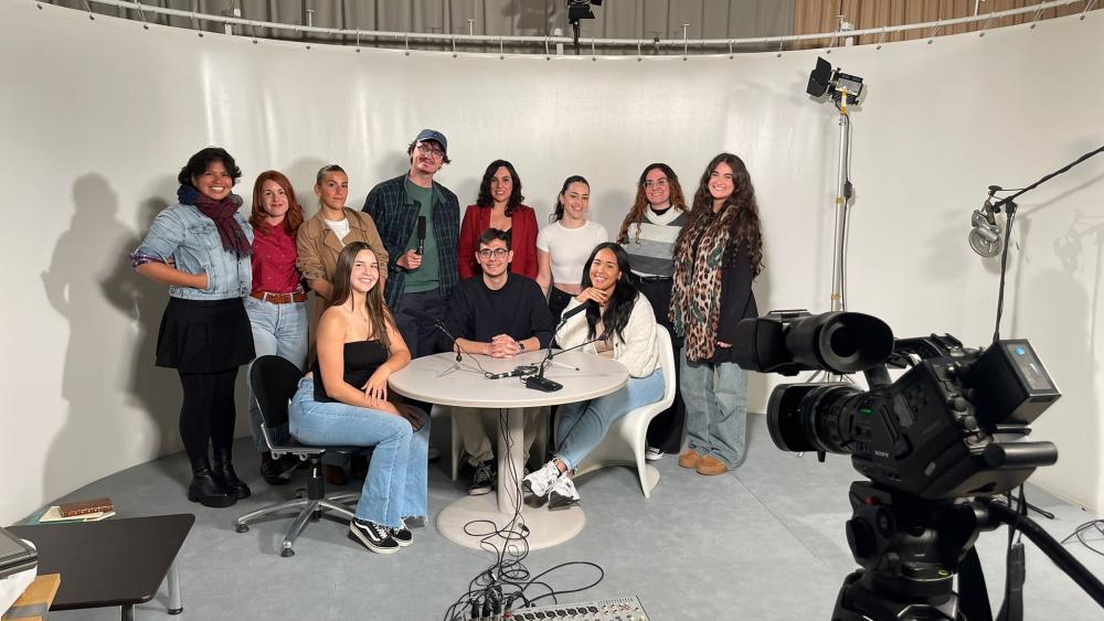 Imagen Estudiantes del grau en Turismu de la Universidá d'Uviéu ganen el segundu premiu del concursu nacional de podcast de la RTPA