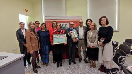 Imagen La Universidad de Oviedo recibe el Premio Trece Rosas Asturias por su...